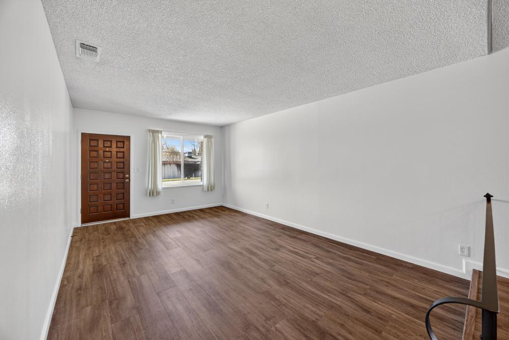 1913 Belcot Road Sacramento, CA 95825 - Photo 5 of 66