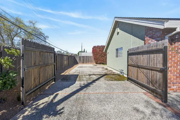 $1,698,000 | 1913 Belcot Road, Sacramento, CA 95825