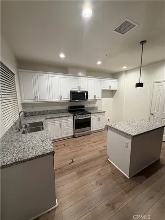 $2,850 | 11415 Ferro Street, Victorville, CA 92392