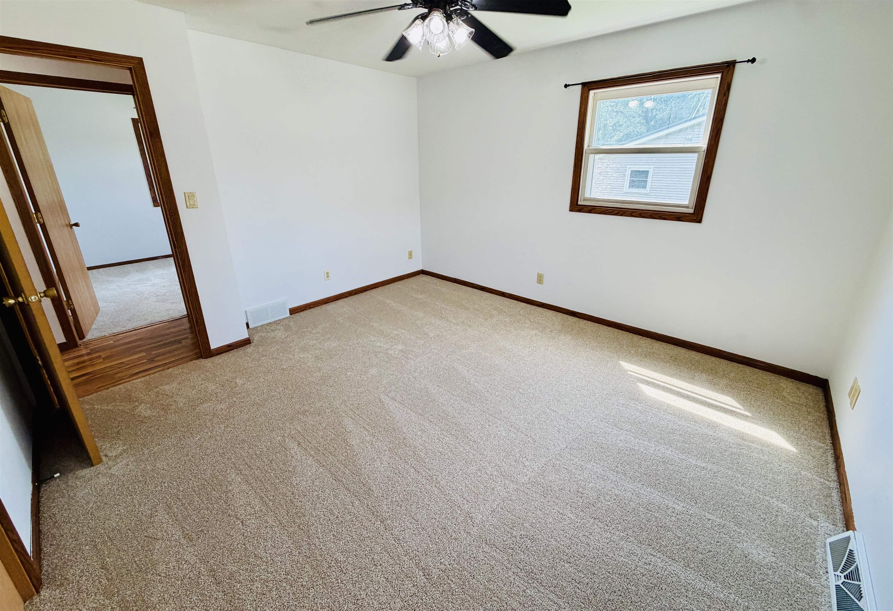 2210 Ridgeway Road Monroe, WI 53566 - Photo 28 of 41 Gallery Image 28