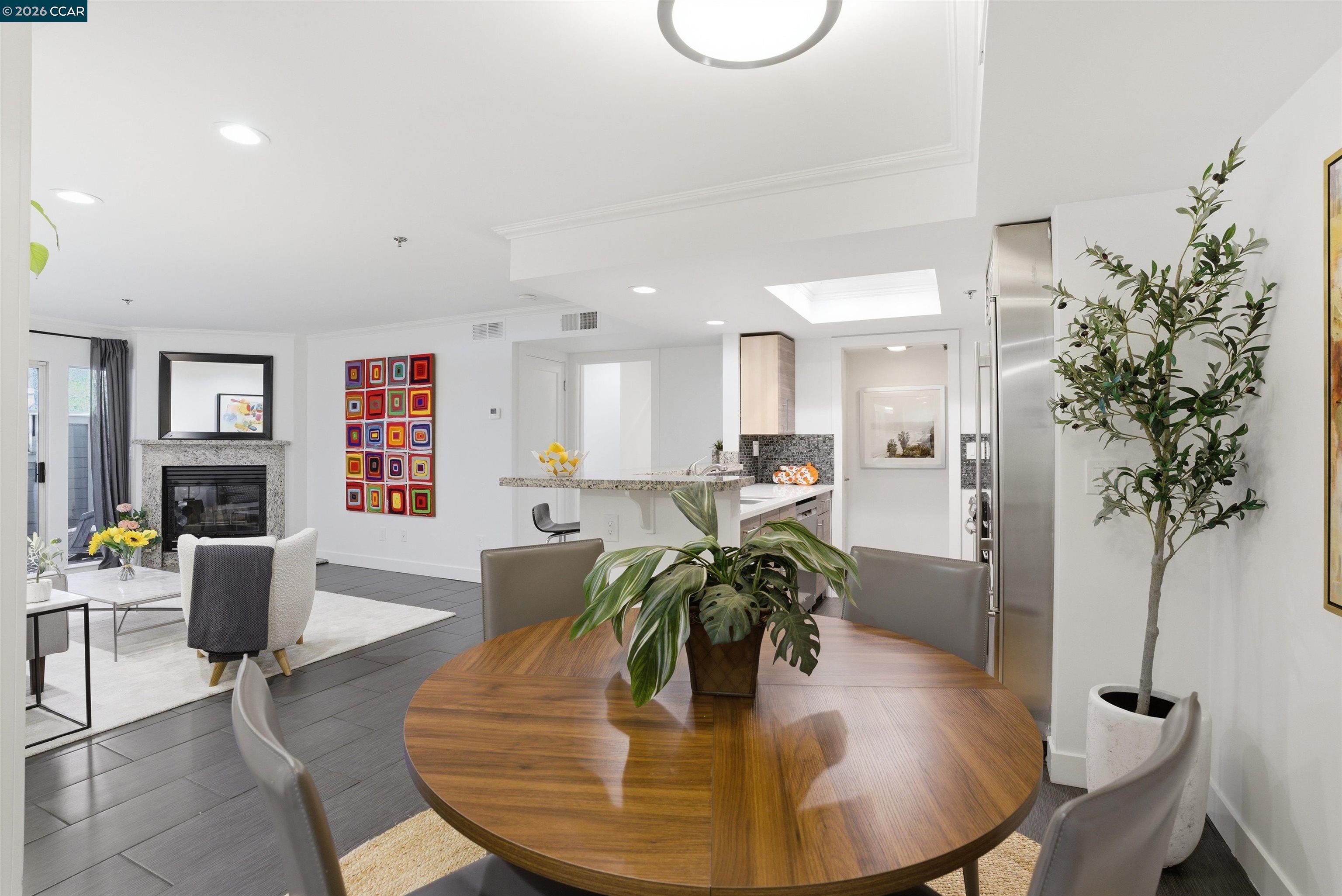 2560 Oak Road, Unit 122 Walnut Creek, CA 94597 - Photo 1 of 38