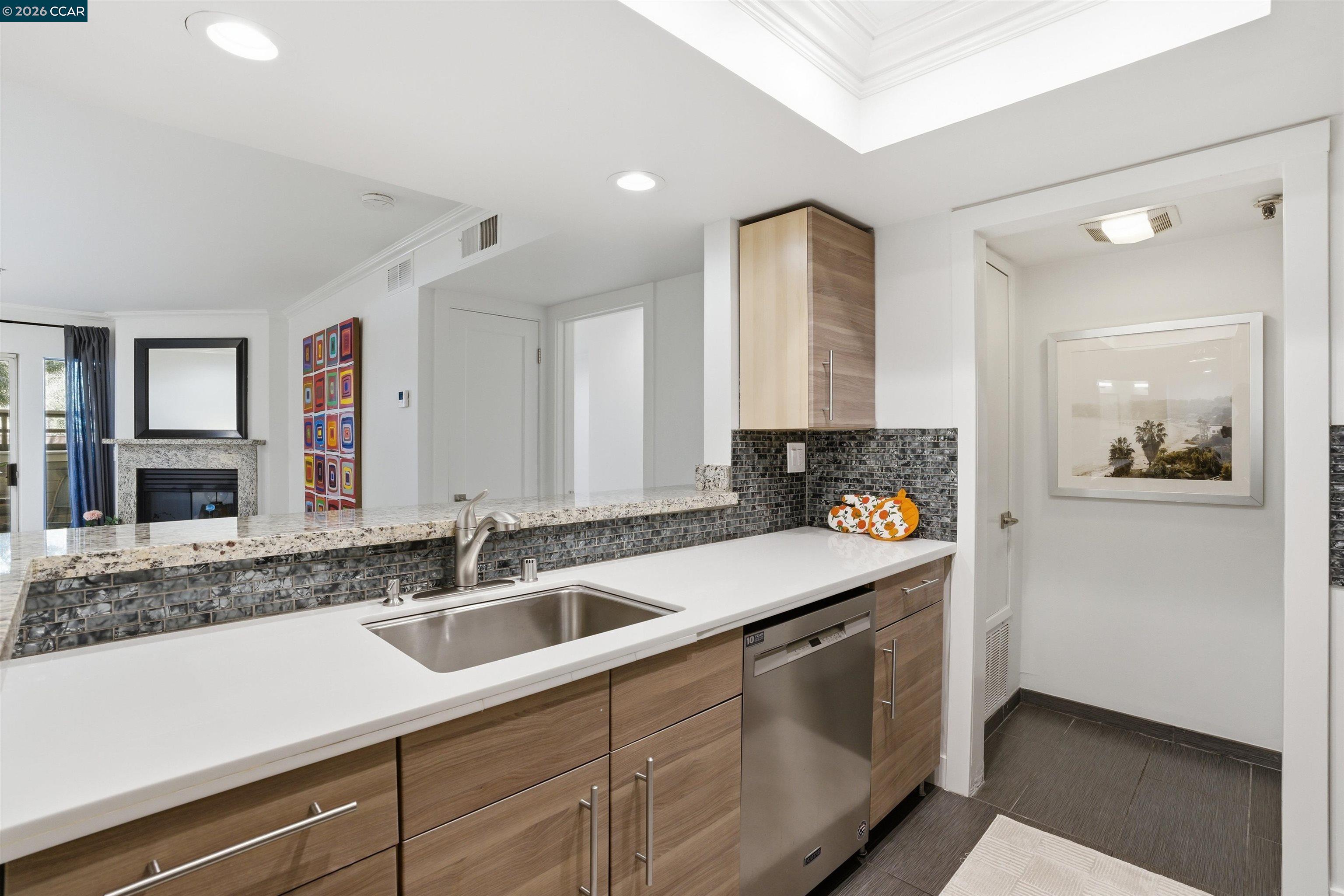 2560 Oak Road, Unit 122 Walnut Creek, CA 94597 - Photo 12 of 38