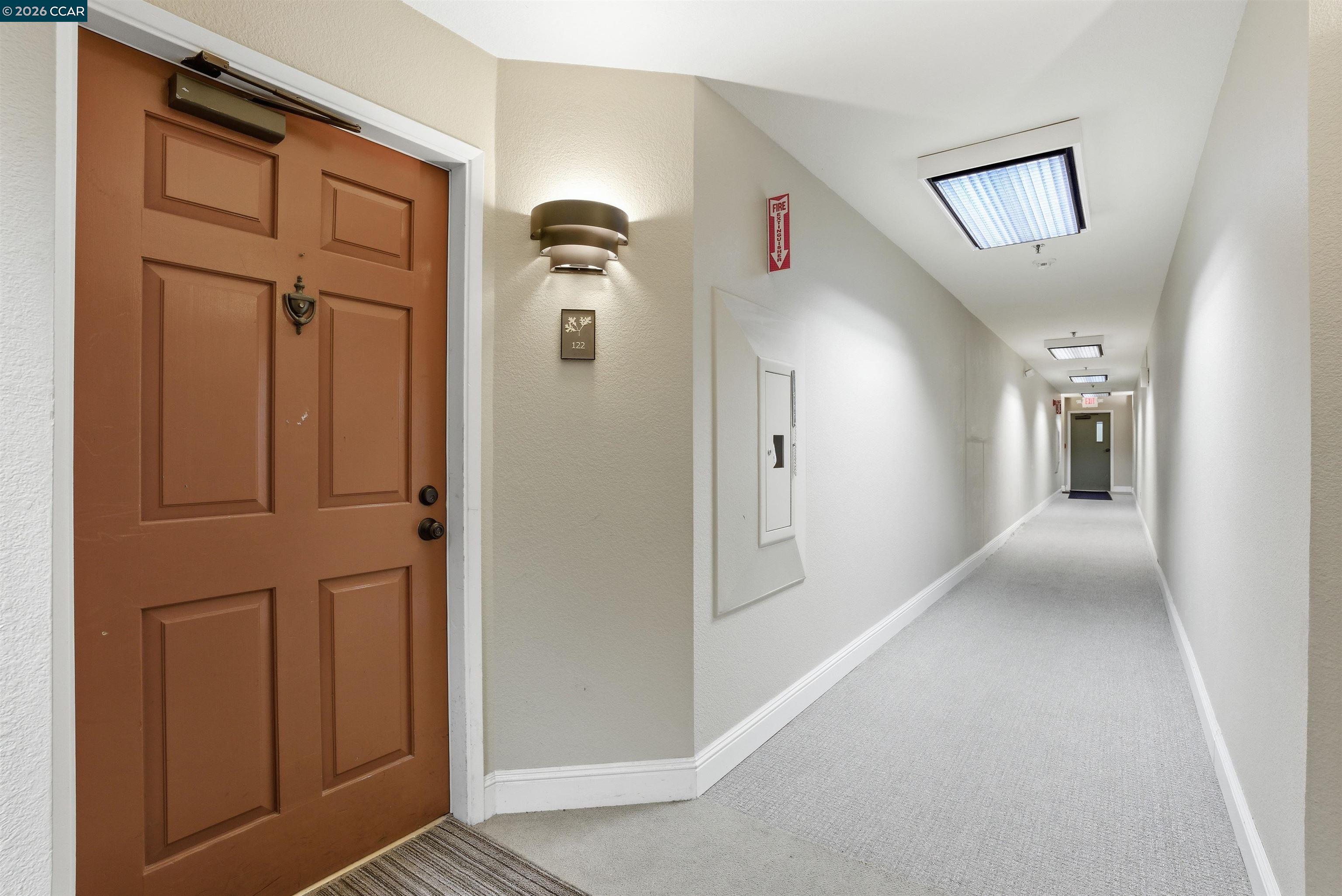 2560 Oak Road, Unit 122 Walnut Creek, CA 94597 - Photo 2 of 38