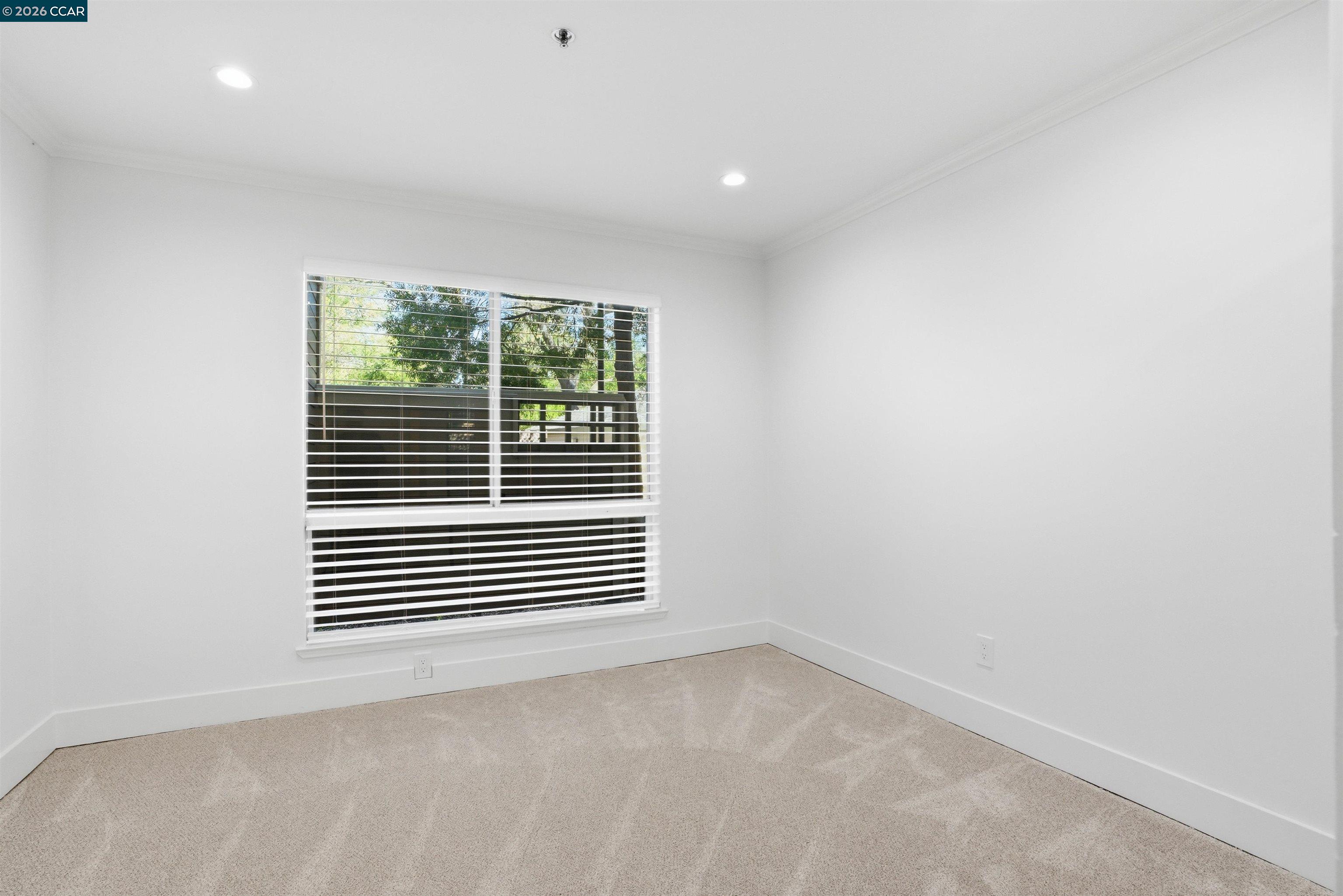 2560 Oak Road, Unit 122 Walnut Creek, CA 94597 - Photo 22 of 38