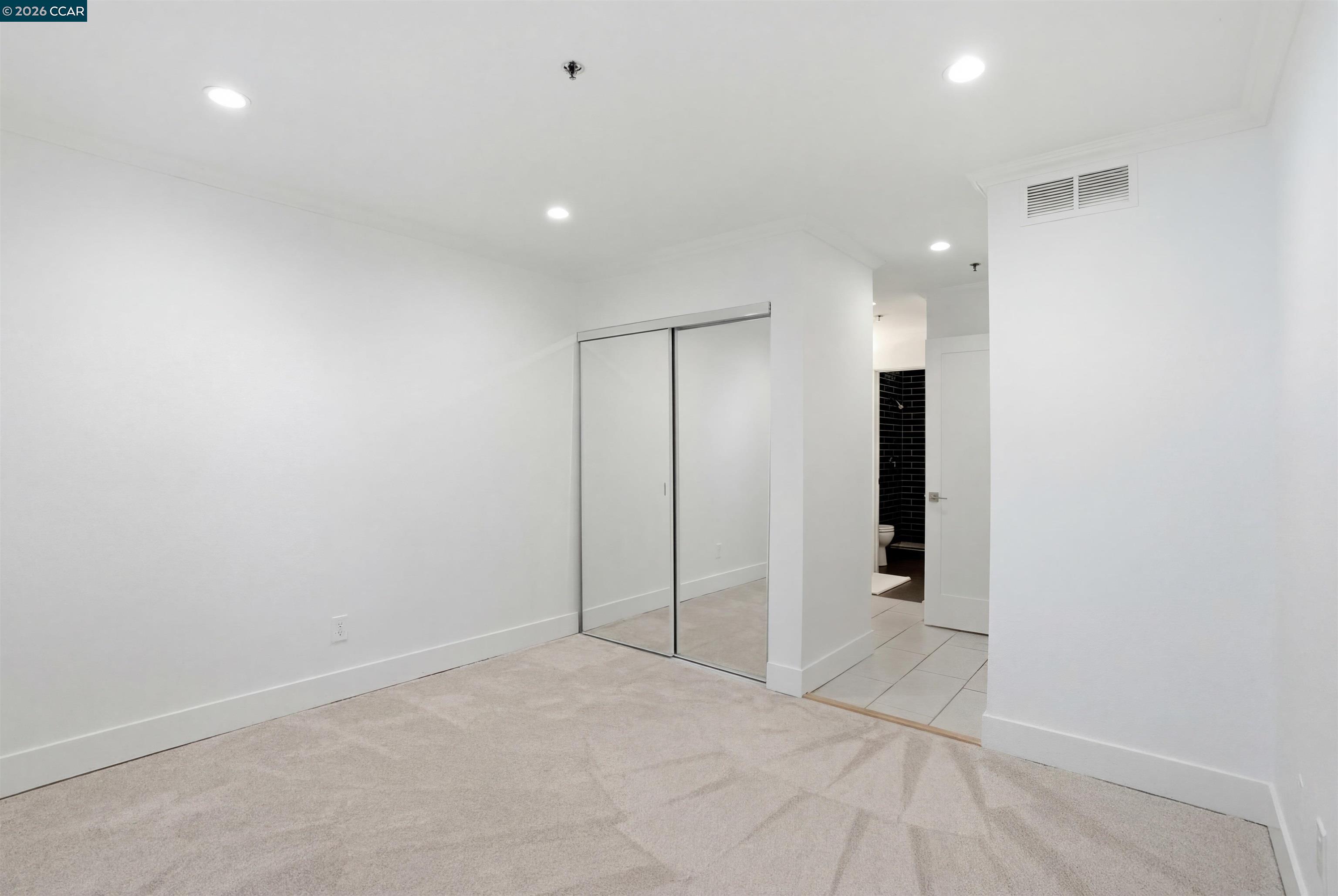 2560 Oak Road, Unit 122 Walnut Creek, CA 94597 - Photo 23 of 38