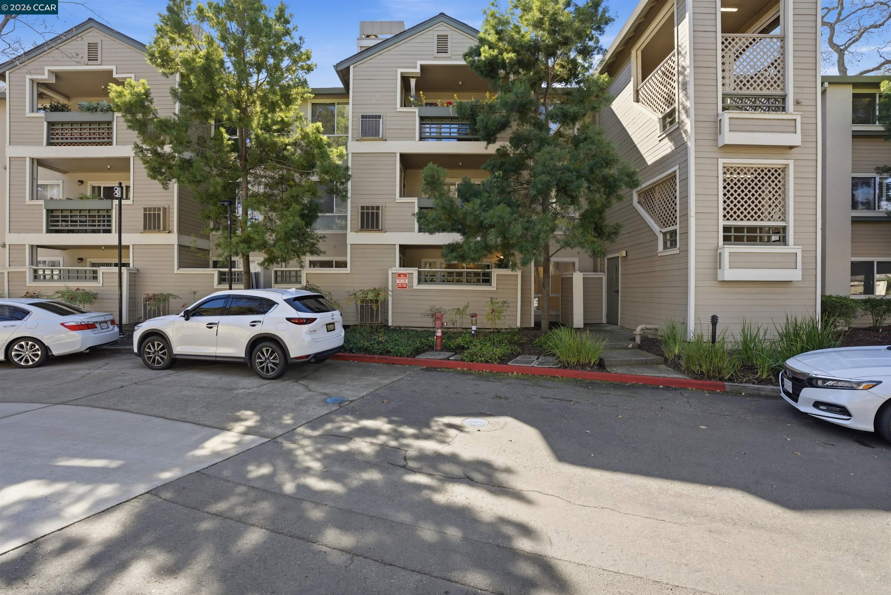 2560 Oak Road, Unit 122 Walnut Creek, CA 94597 - Photo 33 of 38