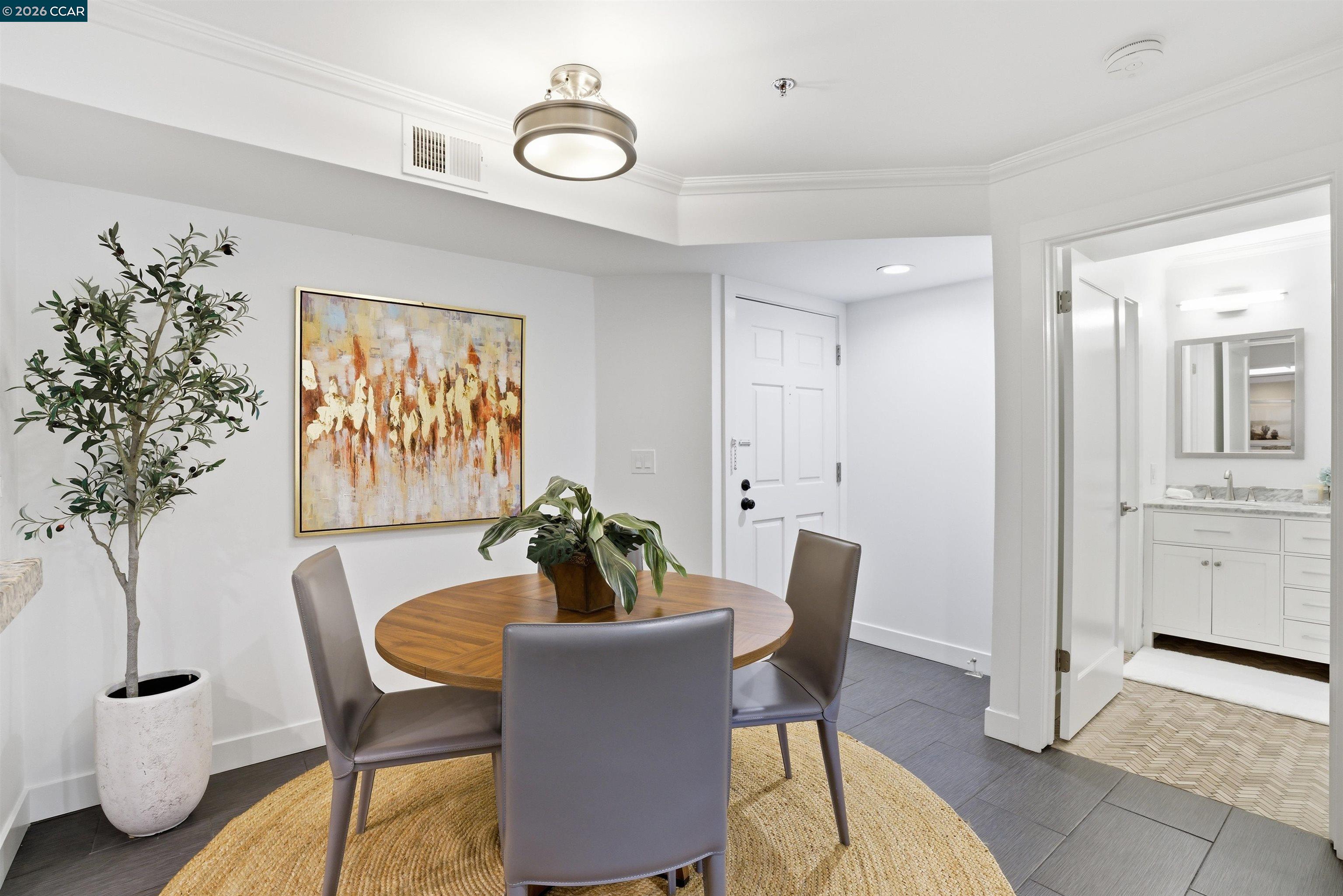 2560 Oak Road, Unit 122 Walnut Creek, CA 94597 - Photo 5 of 38