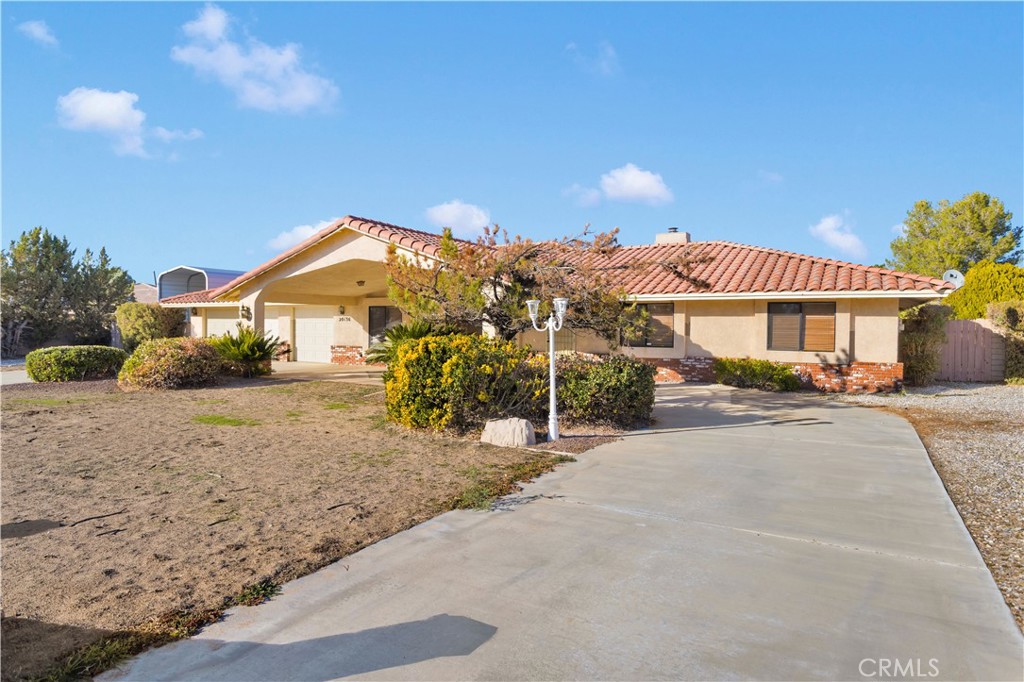 20136 Ottawa Road Apple Valley, CA 92308 - Photo 4 of 46