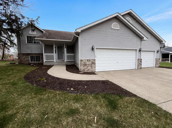 $390,000 | 128 Dutch Lake Trail, Howard Lake, MN 55349