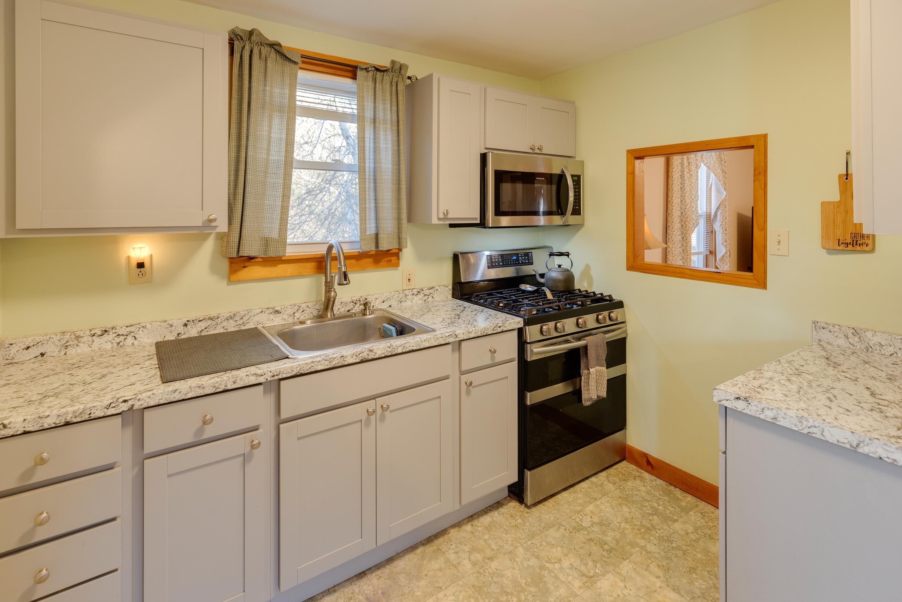 59 Parker Road Carroll, NH 03598 - Photo 13 of 58