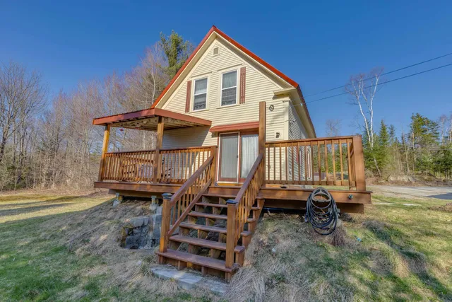 $249,900 | 59 Parker Road, Carroll, NH 03598