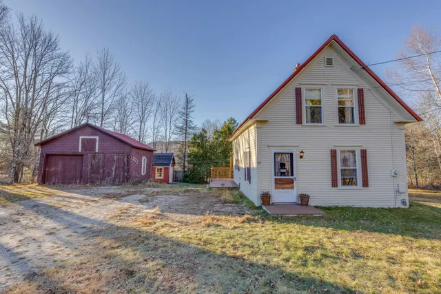 $249,900 | 59 Parker Road, Carroll, NH 03598