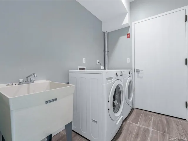 $2,399,000 | 233-17 38th Drive | Douglaston