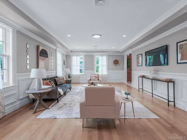 $2,399,000 | 233-17 38th Drive | Douglaston