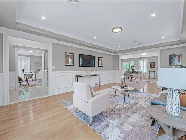 $2,399,000 | 233-17 38th Drive | Douglaston
