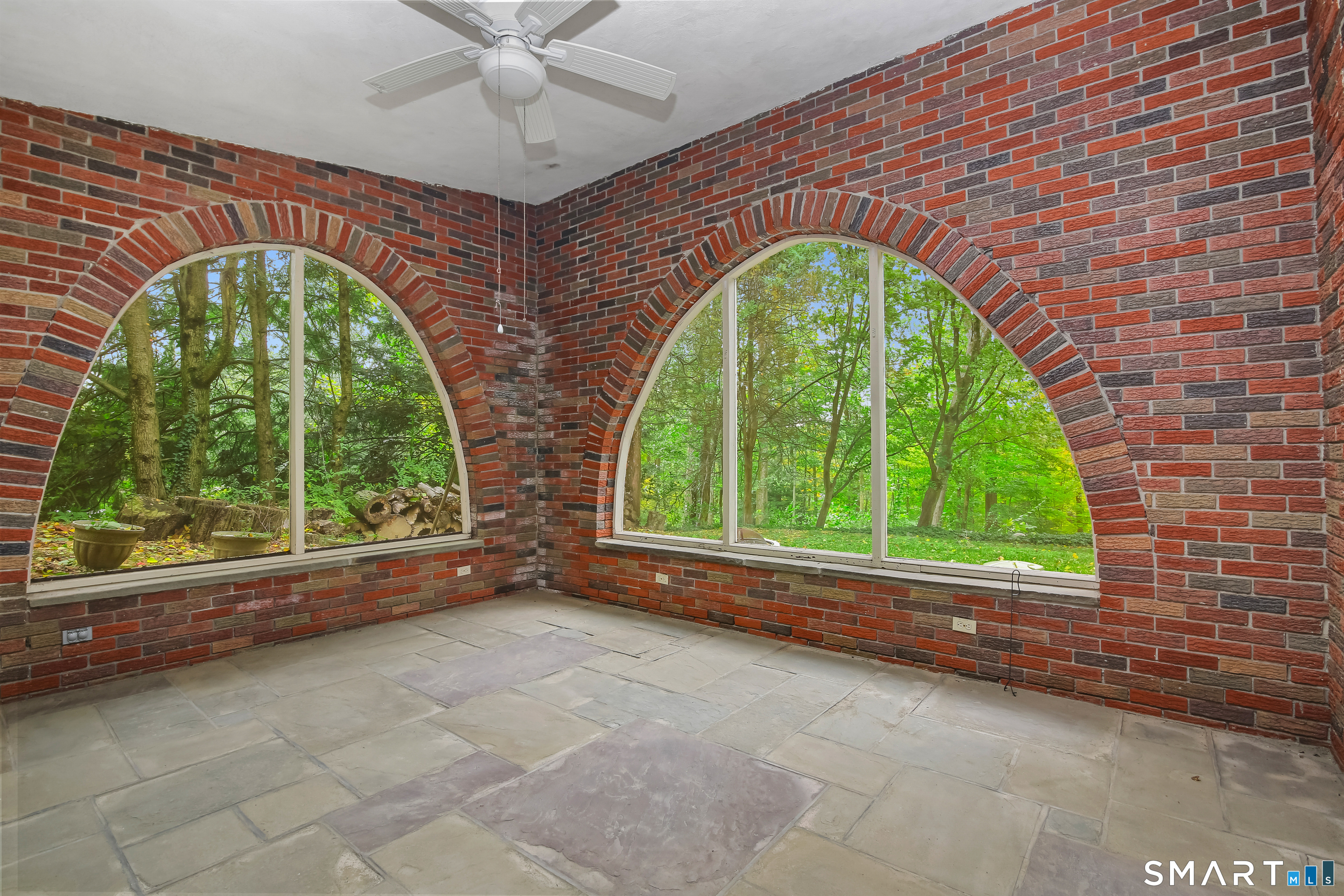 244 Strobel Road Trumbull, CT 06611 - Photo 26 of 34