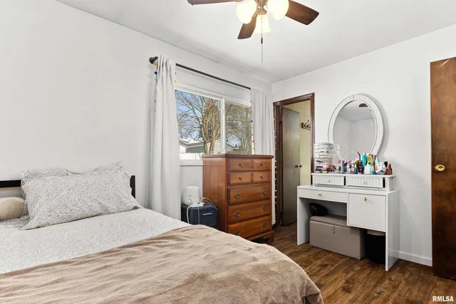 $149,900 | 1506 Woodbine Drive, Washington, IL 61571