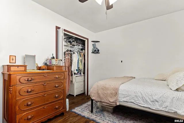 $149,900 | 1506 Woodbine Drive, Washington, IL 61571