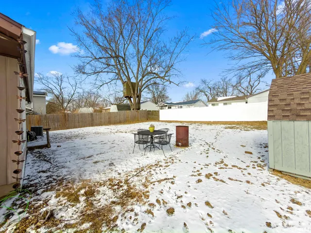 $149,900 | 1506 Woodbine Drive, Washington, IL 61571