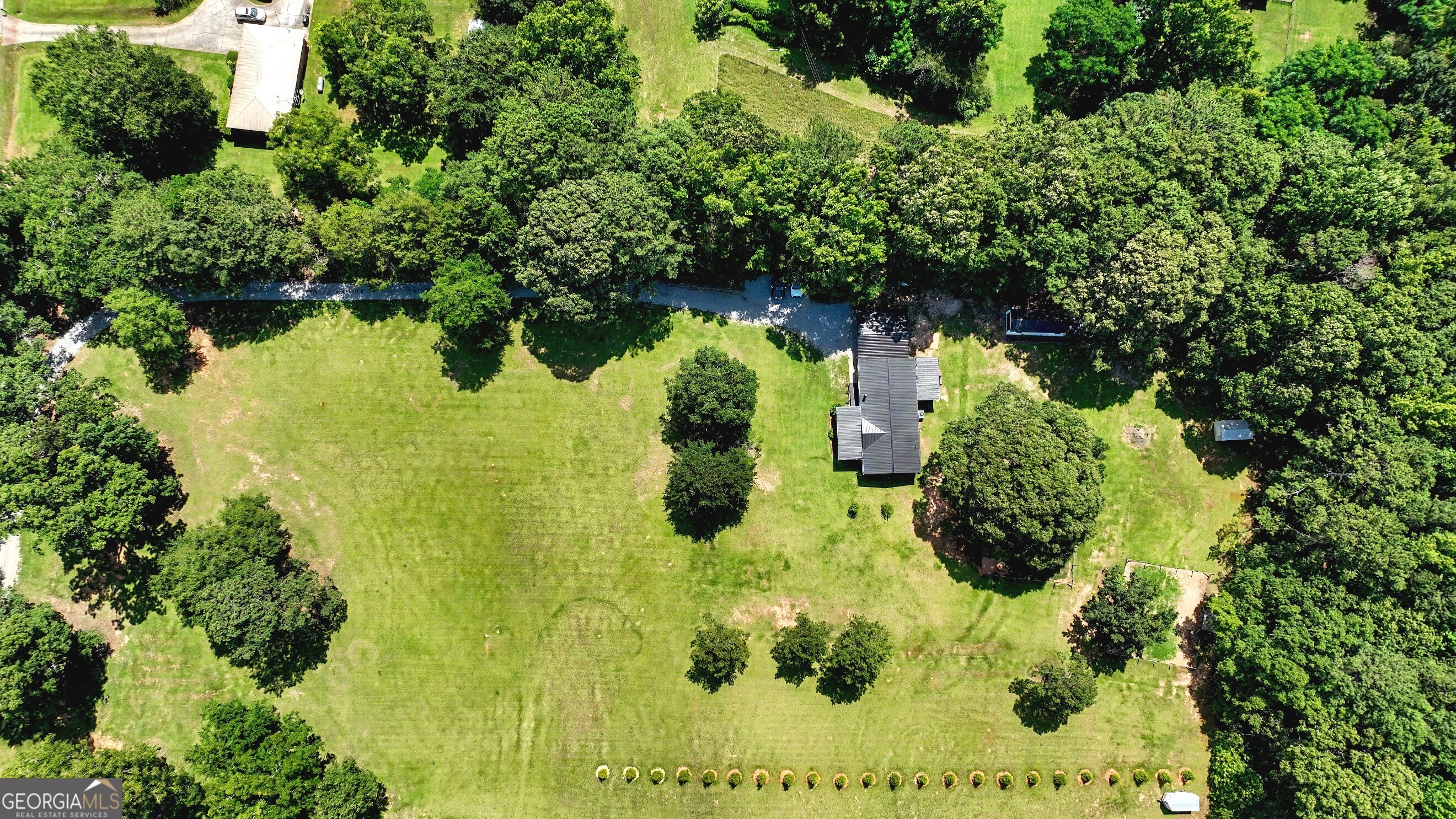223 Russell Road Milner, GA 30257 - Photo 6 of 53