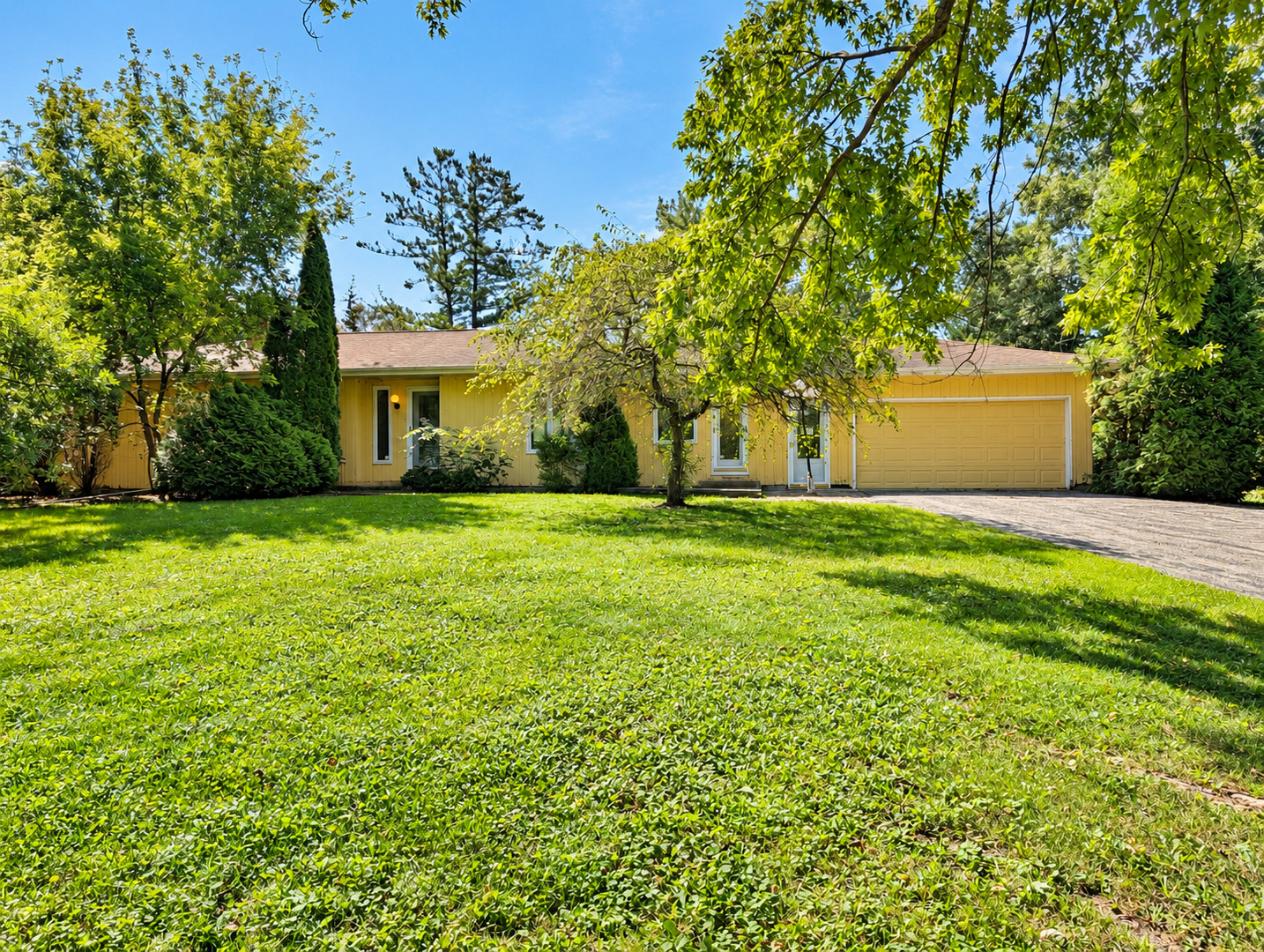 20525 Ridgeview Drive Marengo, IL 60152 - Photo 1 of 26 Gallery Image 1