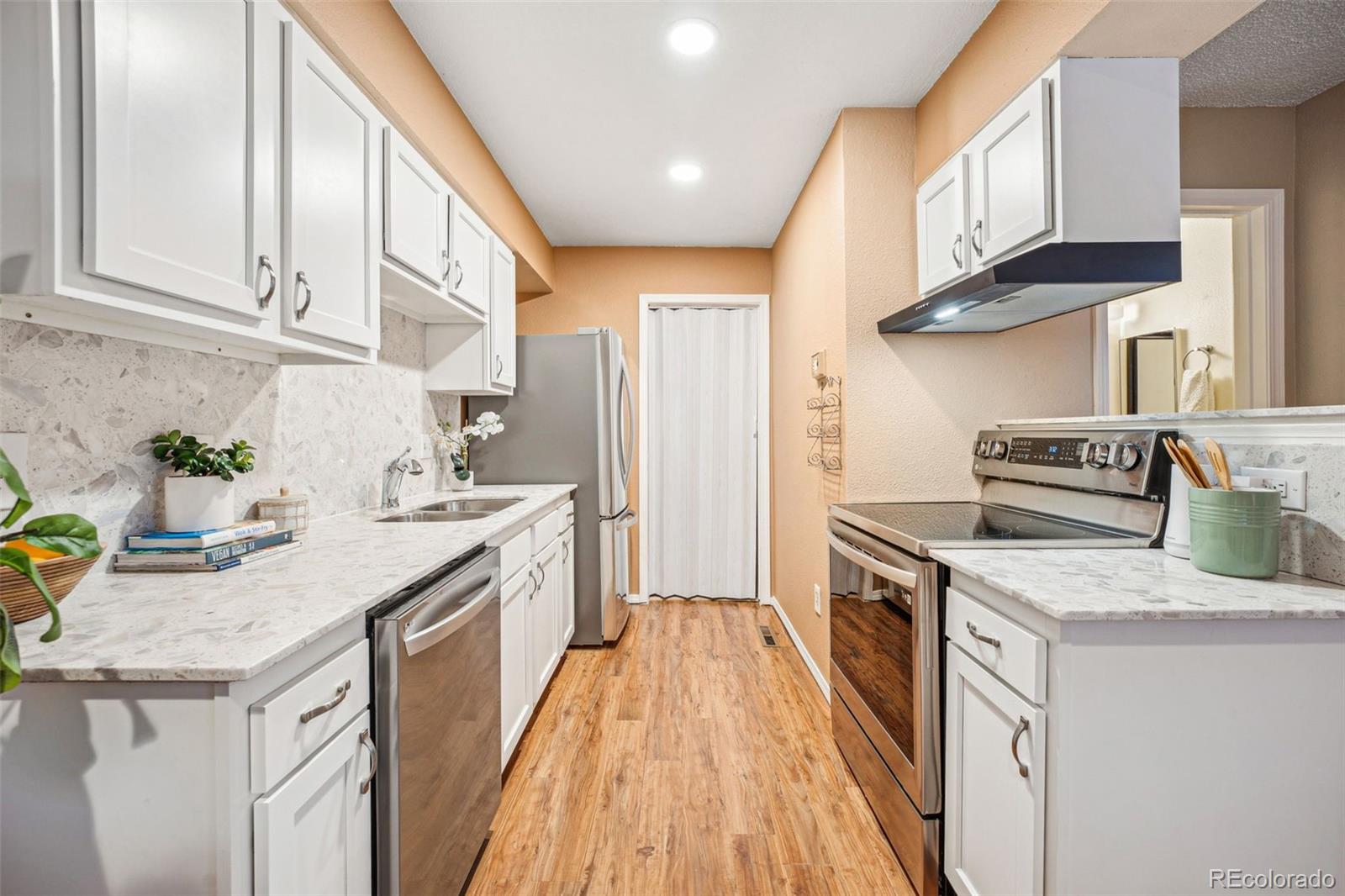 1825 Kendall Street, Unit 107 Lakewood, CO 80214 - Photo 17 of 35