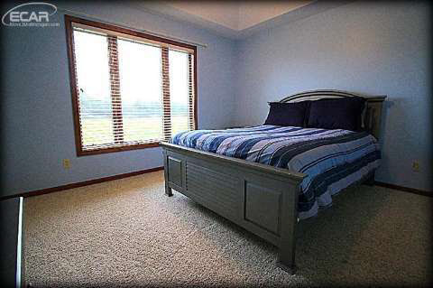 6144 Elms Road Swartz Creek, MI 48473 - Photo 30 of 36 20449951-29.JPG