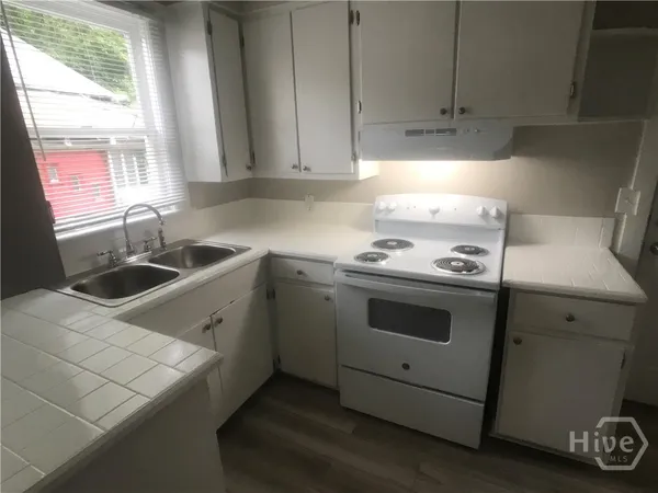 $1,895 | 1122 East 37th Street, Savannah, GA 31404