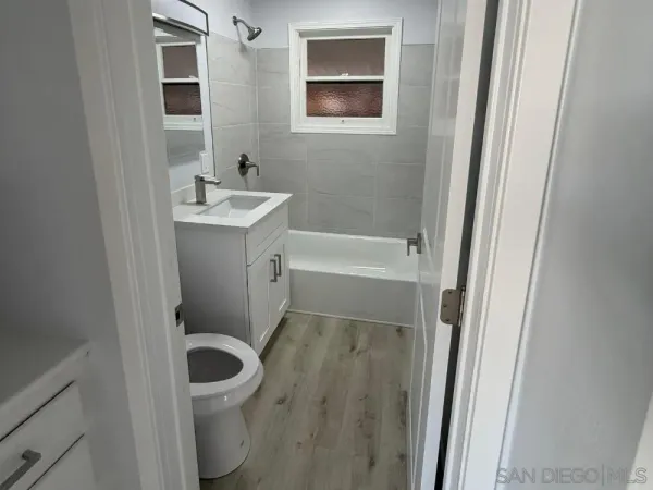 $3,100 | 2563 L Street, San Diego, CA 92102