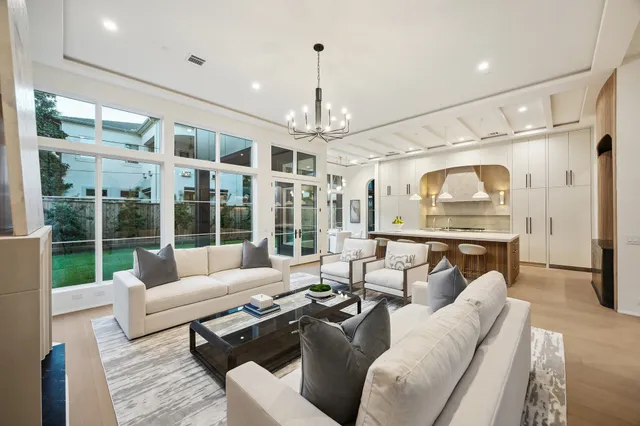 $2,495,000 | 1656 Banks Street, Houston, TX 77006