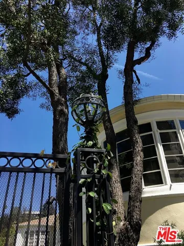 $3,695 | 1838 El Cerrito Place, Unit 2, Los Angeles, CA 90068