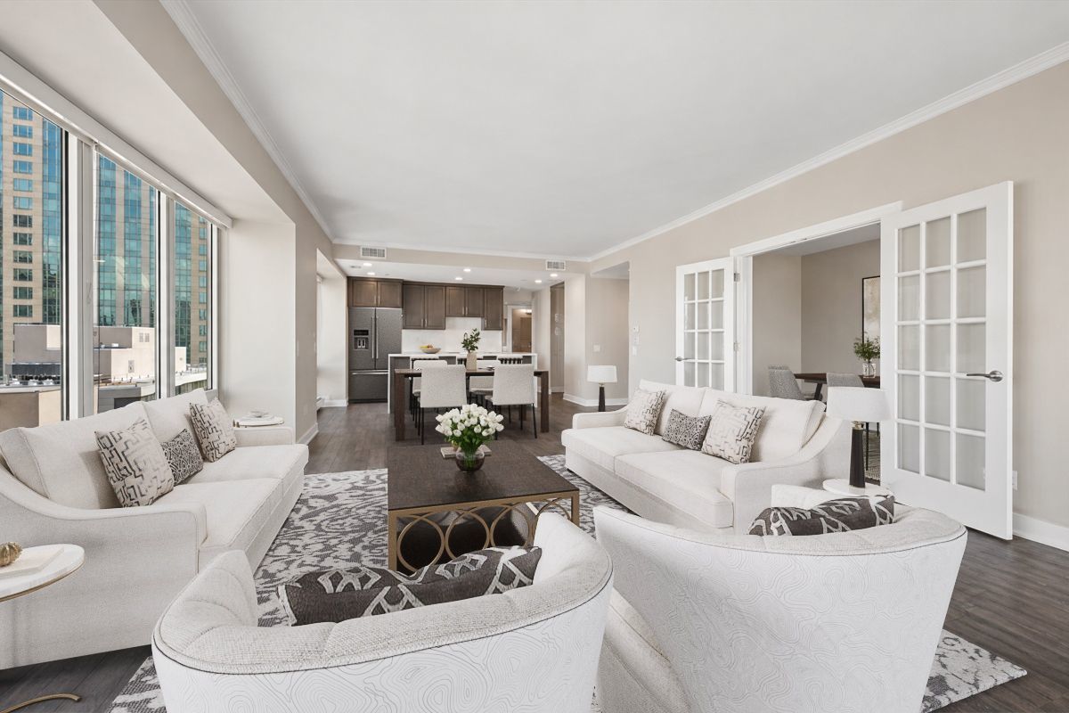 57 East Delaware Place, Unit 1805 Chicago, IL 60611 - Photo 5 of 13