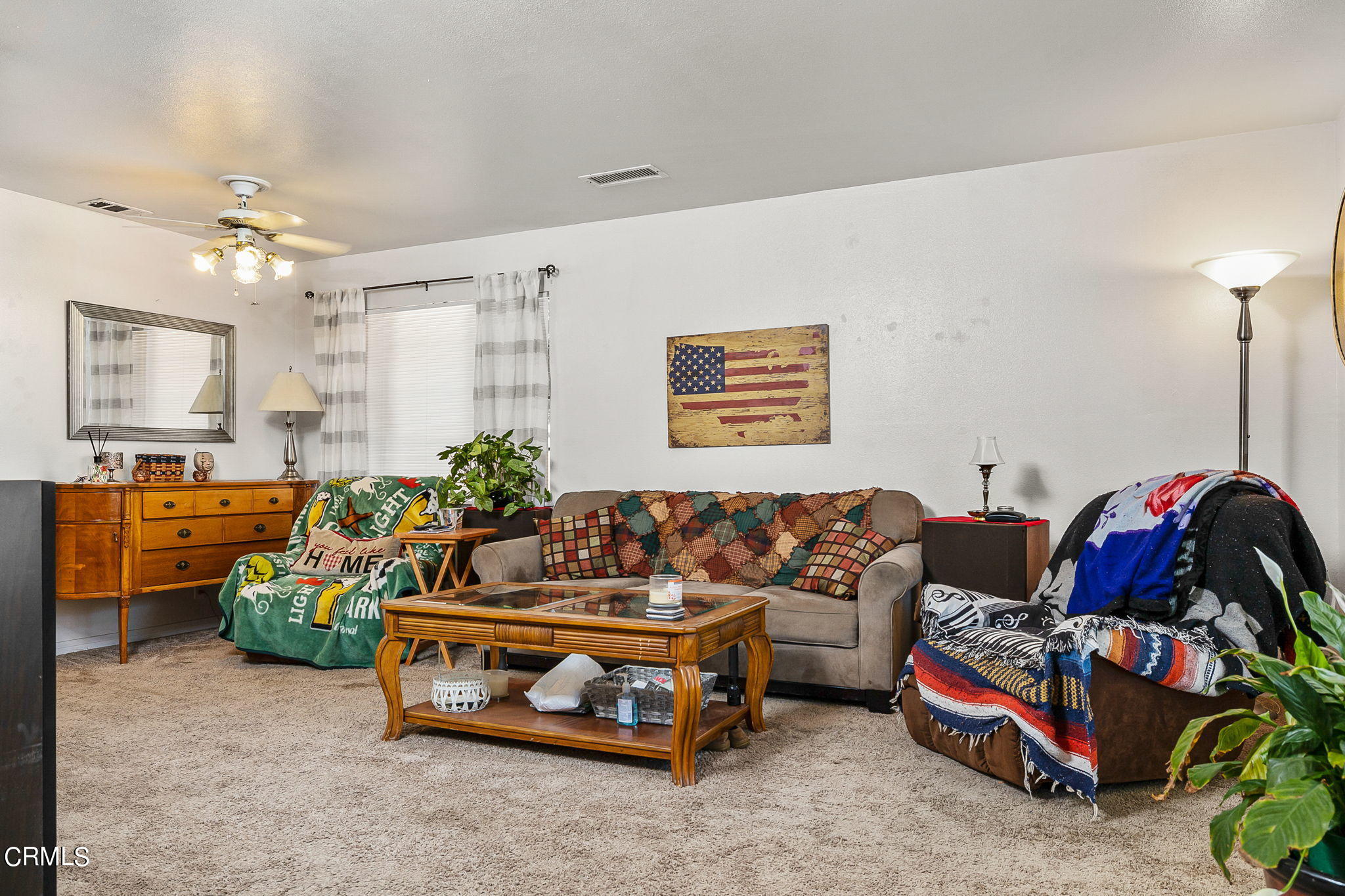 828 Ojai Road Santa Paula, CA 93060 - Photo 7 of 45 Family Room at 828 Ojai Road