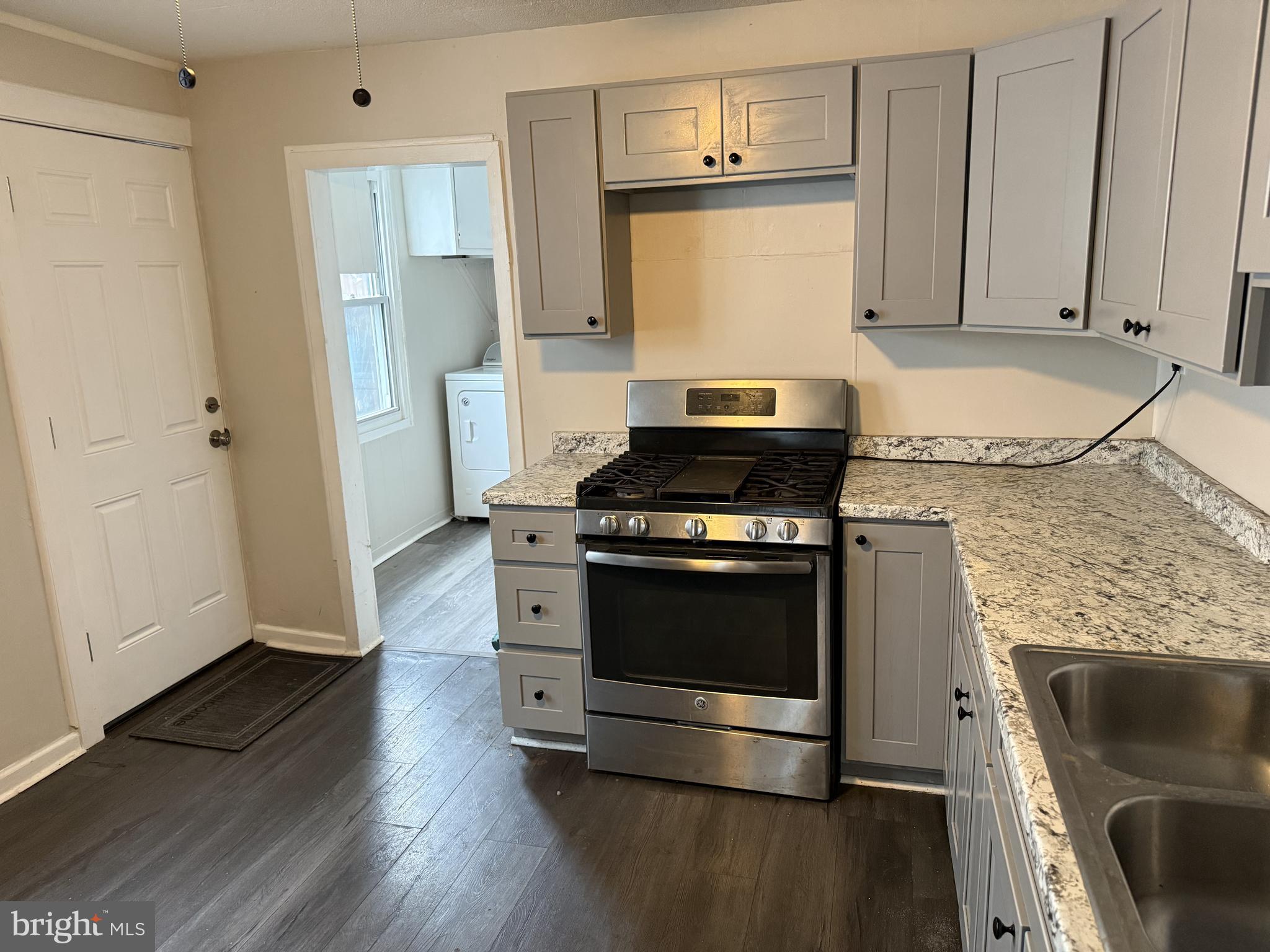 229 Chestnut Street Mount Holly, NJ 08060 - Photo 5 of 14