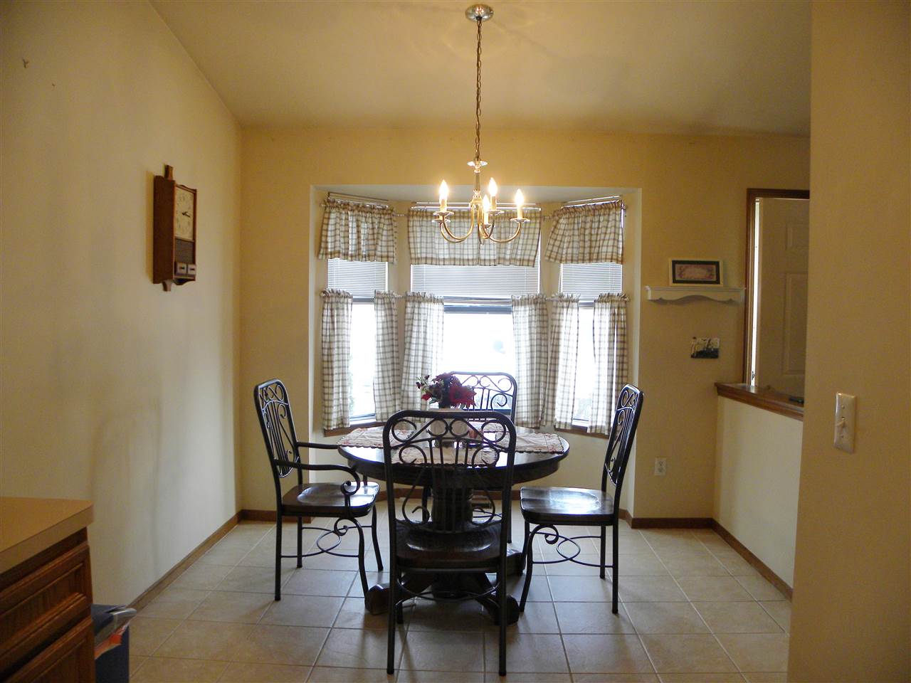 57611 Jewell Road Washington, MI 48094 - Photo 4 of 16 31337359-3.JPG