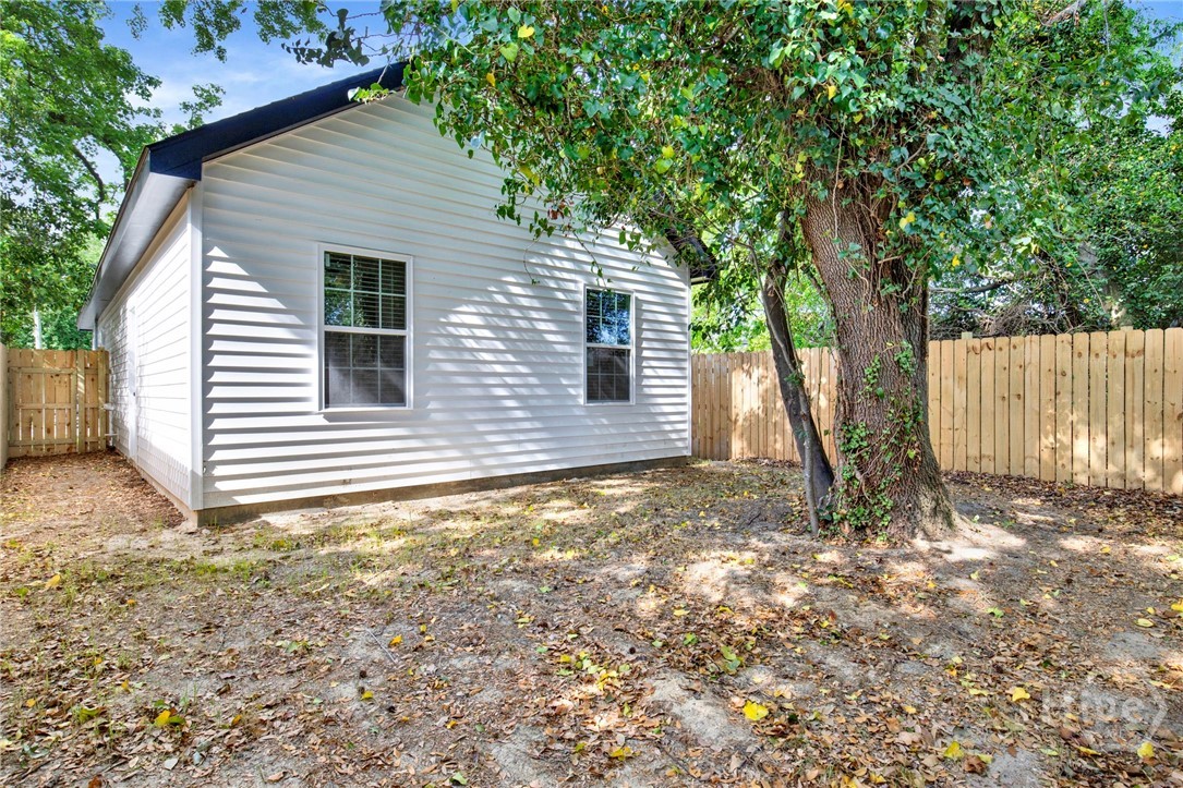 2016 Eppinger Street Savannah, GA 31415 - Photo 30 of 34