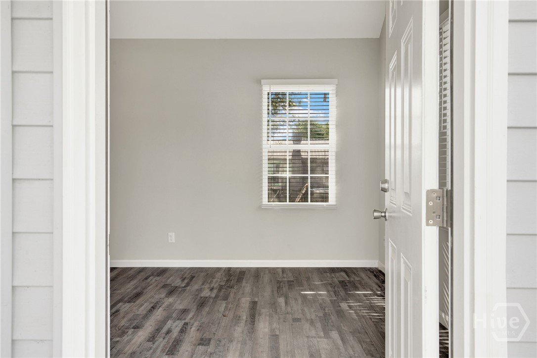 2016 Eppinger Street Savannah, GA 31415 - Photo 4 of 34