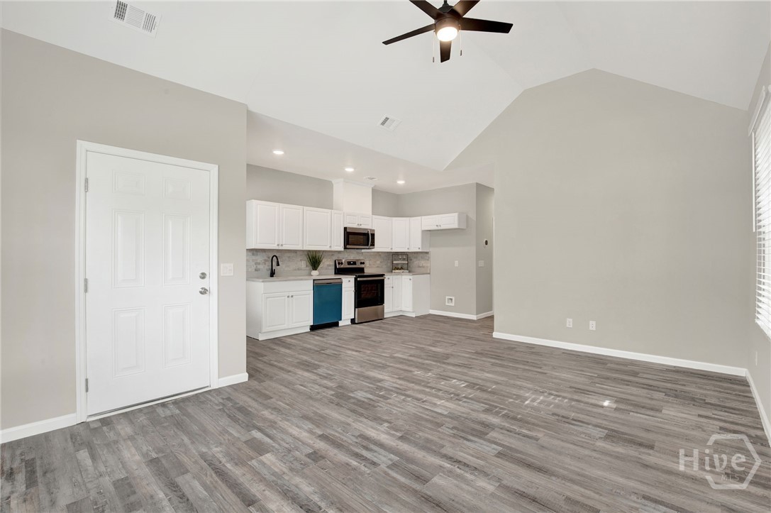 2016 Eppinger Street Savannah, GA 31415 - Photo 7 of 34