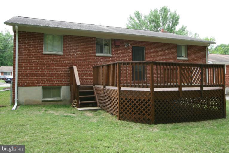 105 Hannes Street Silver Spring, MD 20901 - Photo 5 of 17 REAR VIEW