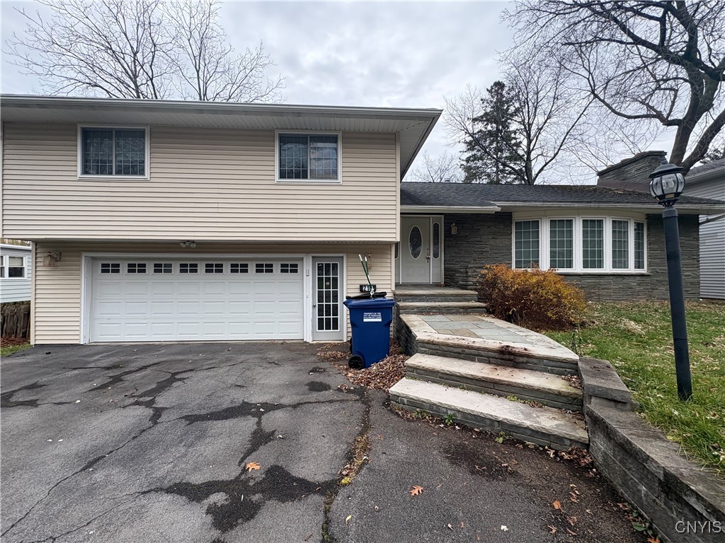 215 Locksley Road Syracuse, NY 13224 - Photo 1 of 26