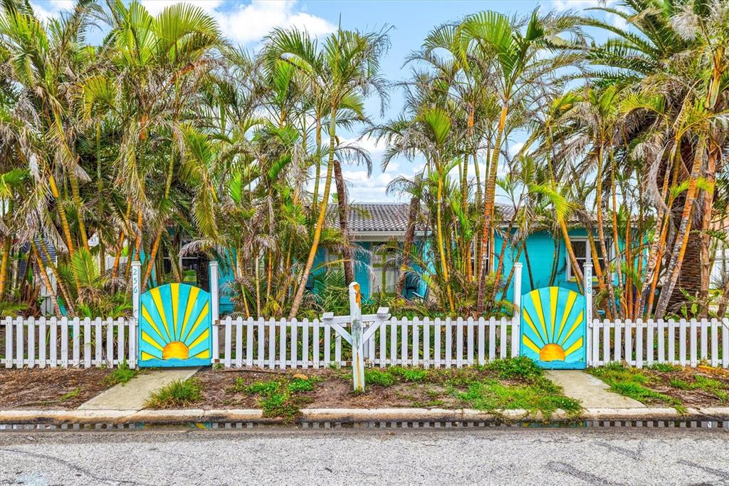 256 144th Avenue Madeira Beach, FL 33708 - Photo 3 of 27