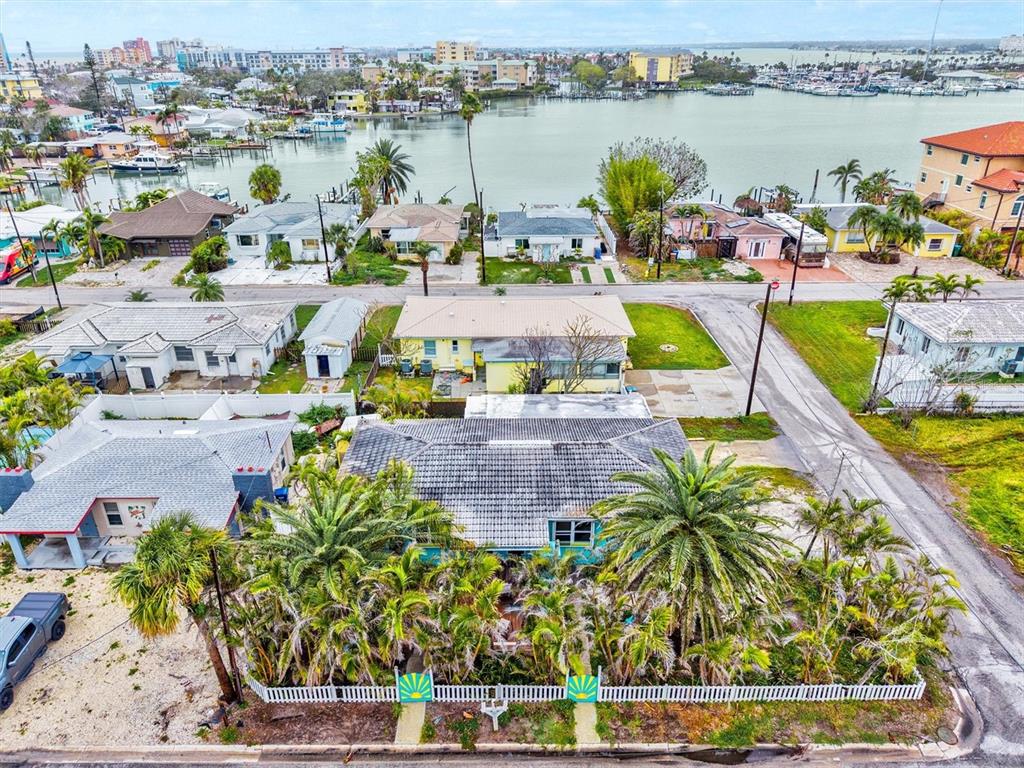 256 144th Avenue Madeira Beach, FL 33708 - Photo 9 of 27