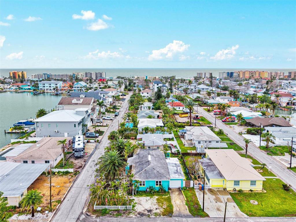 256 144th Avenue Madeira Beach, FL 33708 - Photo 10 of 27