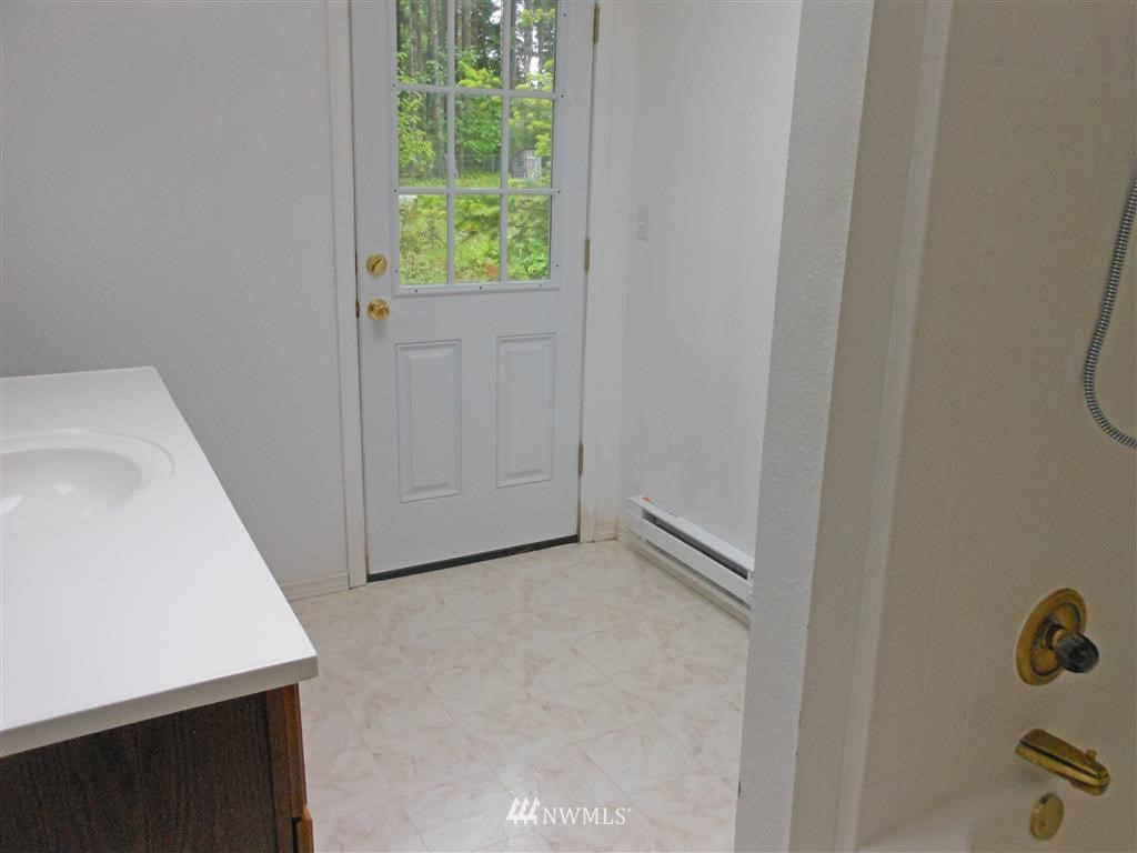 109 Sunstone Road Packwood, WA 98361 - Photo 11 of 13 Gallery Image 11