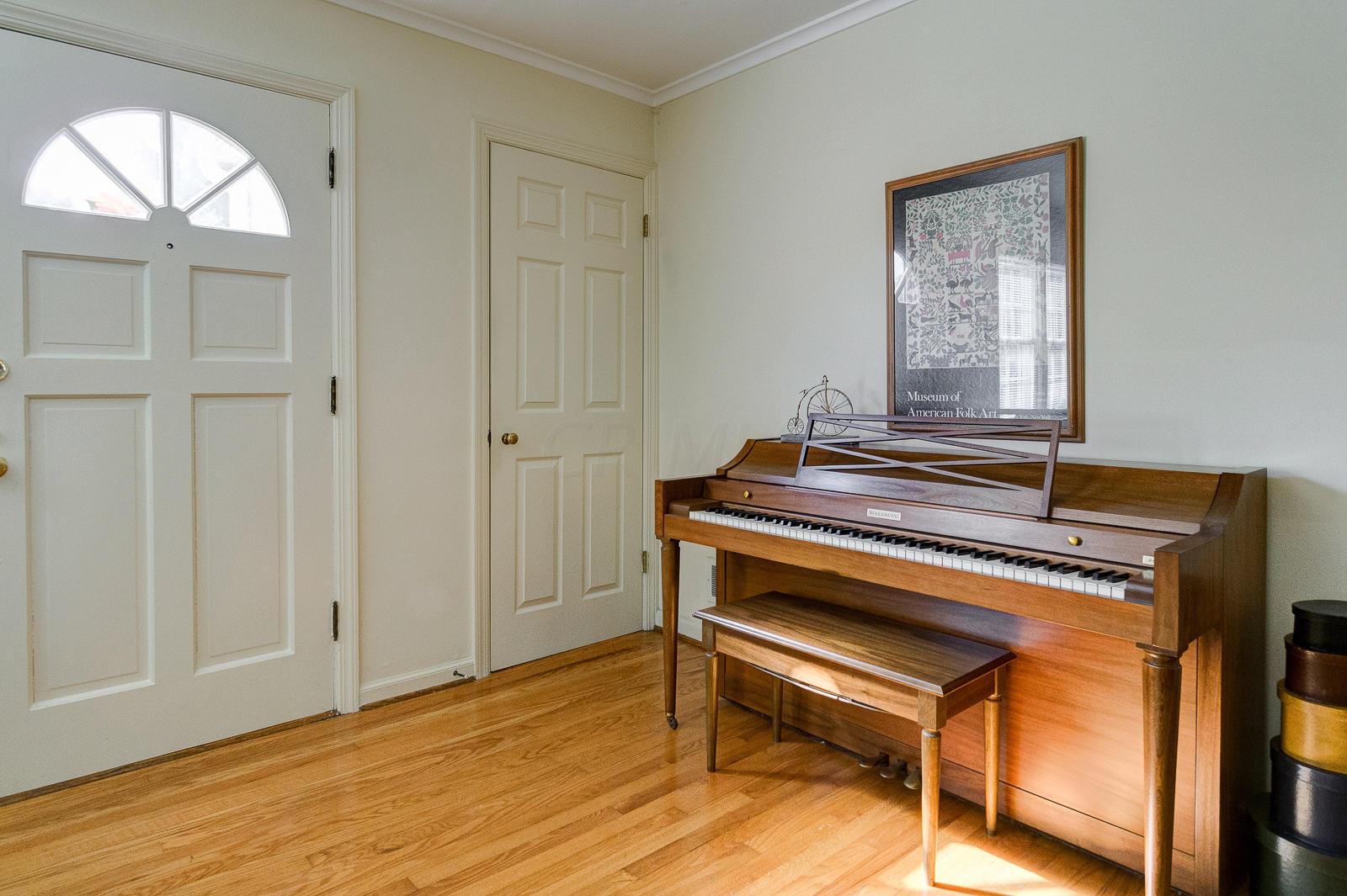 144 Nottingham Road Columbus, OH 43214 - Photo 7 of 31 Gallery Image 7