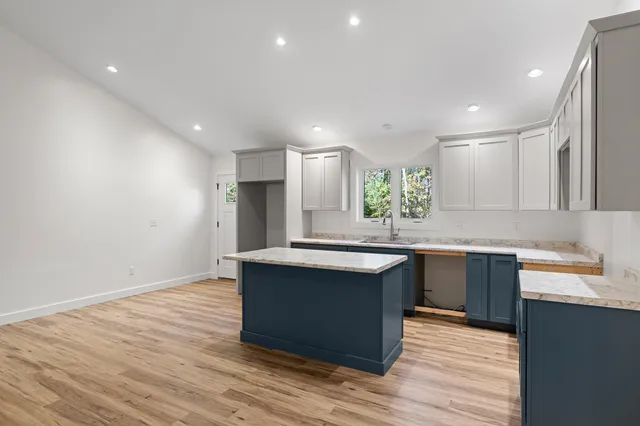 $450,000 | 4 Fawn Meadow Drive, Woolwich, ME 04579