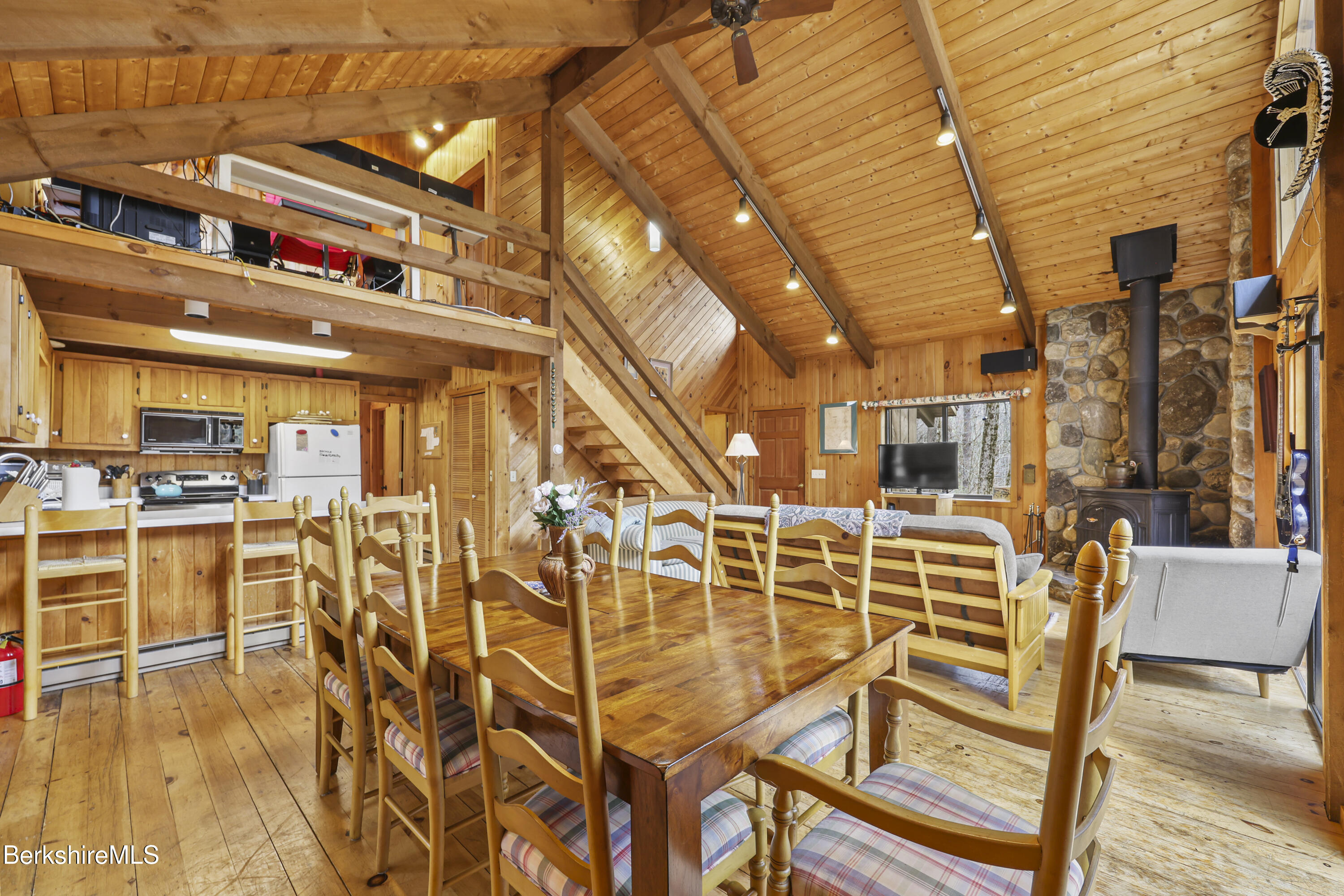 125 Town Hill Road Sandisfield, MA 01255 - Photo 8 of 42