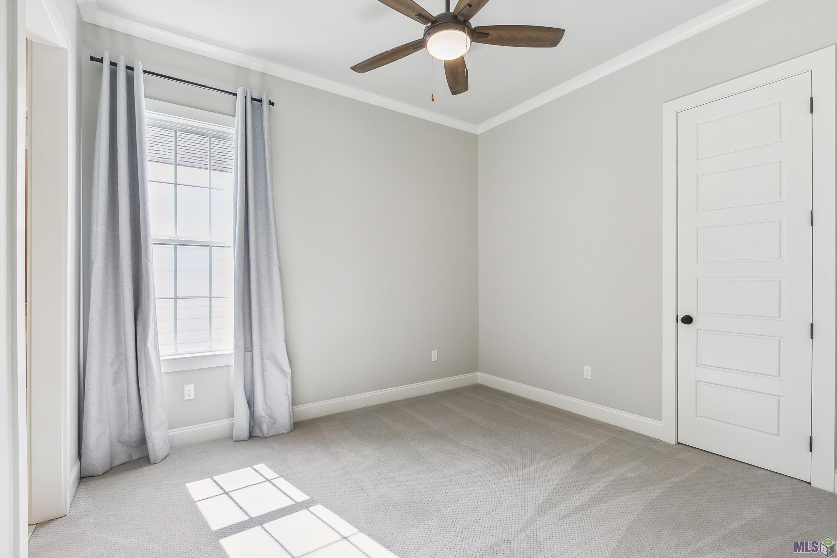 1632 Elm Row Lane Baton Rouge, LA 70810 - Photo 15 of 19 3rd bedroom
