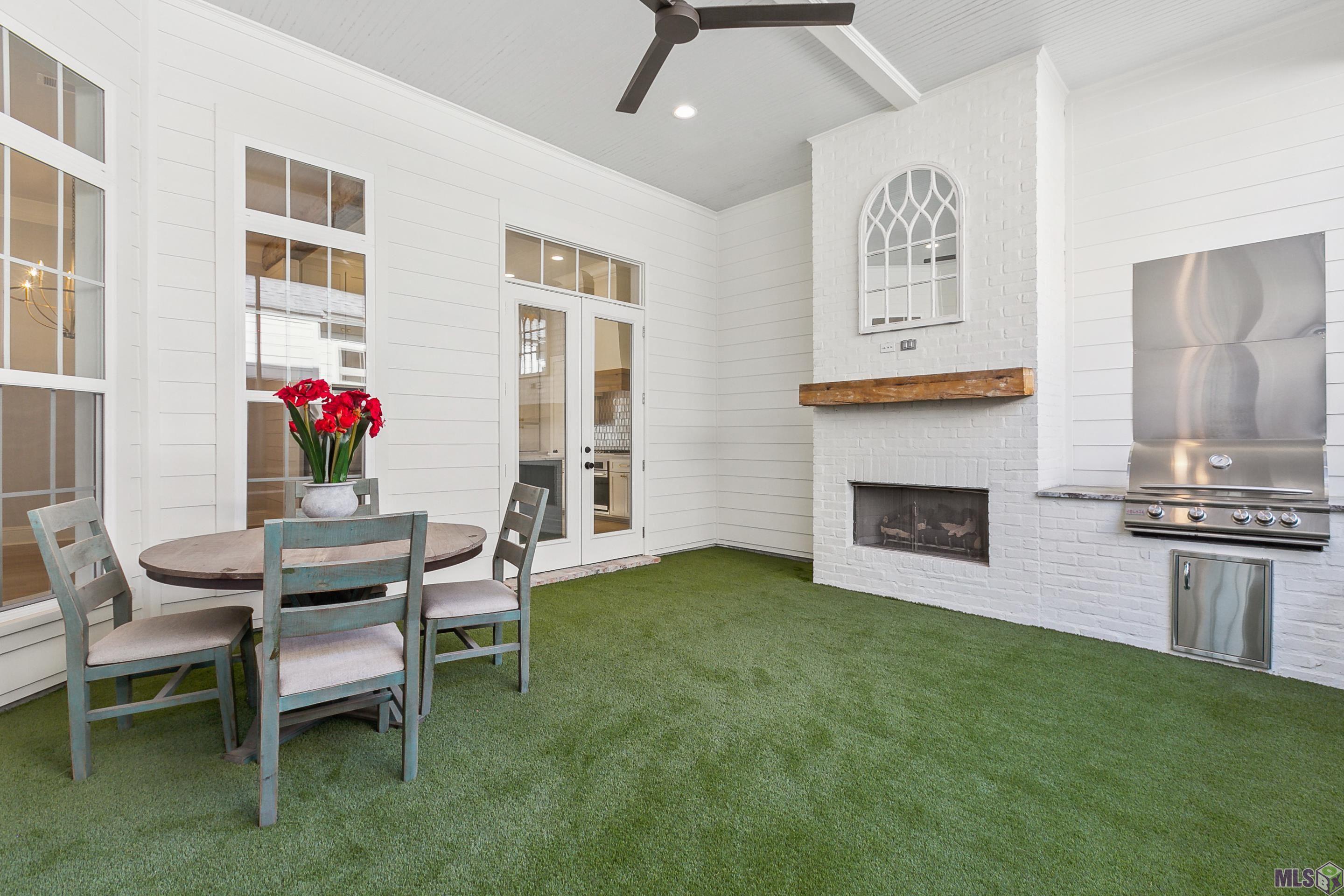 1632 Elm Row Lane Baton Rouge, LA 70810 - Photo 18 of 19 Back screened in patio
