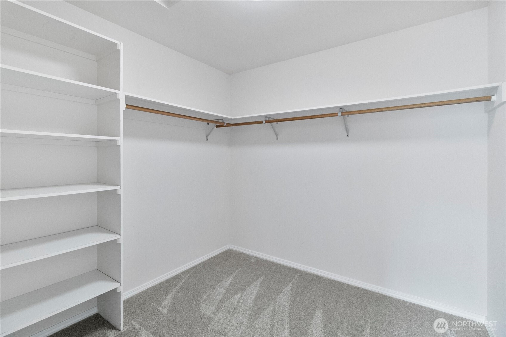 705 Finley Lane, Unit N2 La Conner, WA 98257 - Photo 23 of 38 a view of an empty walk in closet